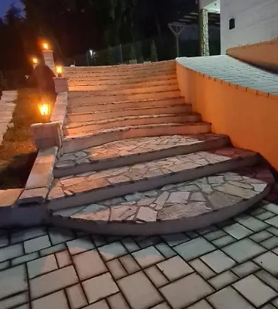 Apartment Ra *